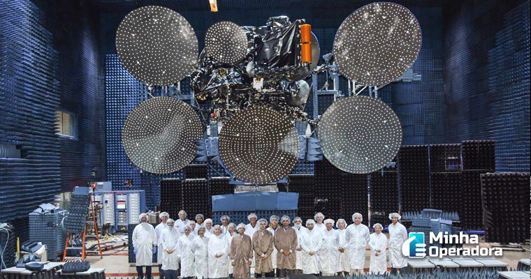Claro lança novo satélite no final deste mês