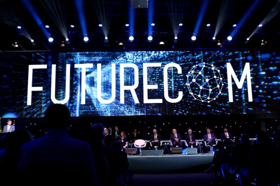 FUTURECOM 2024: Comunicações Avançadas, Redes Privativas 5G, Inteligência Artificial, Machine Learning e Big Data dominam soluções apresentadas pela Embratel