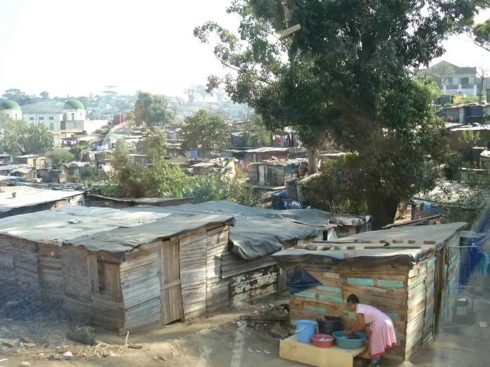 Com Fust, BNDES financia expansão da banda larga em favelas