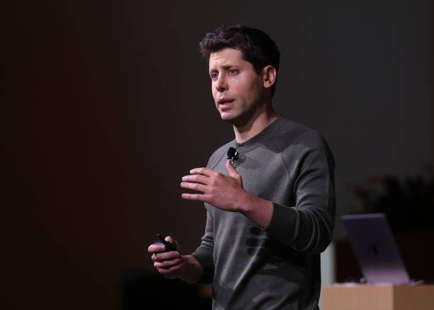 Estima-se que a OpenAI registrará US$ 14 bilhões em prejuízo até 2026.