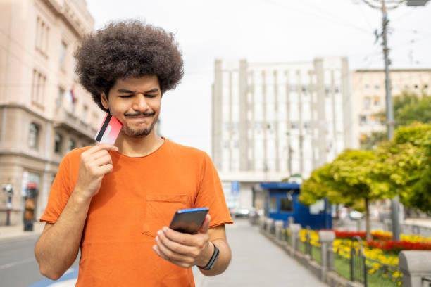 Redobre a atenção em períodos de grandes promoções, como a Black Friday.