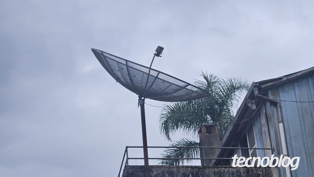 Antena parabólica em uma residência