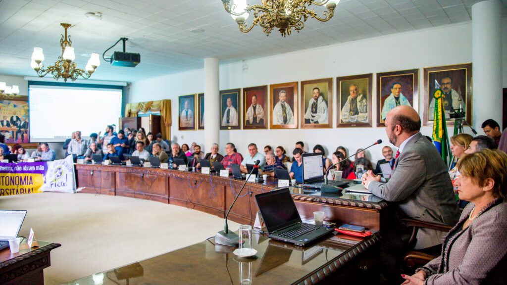 Conselho da Oi aprova troca de dívida por ações