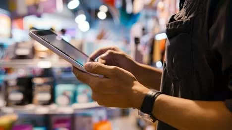 Quase 50% dos brasileiros têm aplicativo de loja ou marca