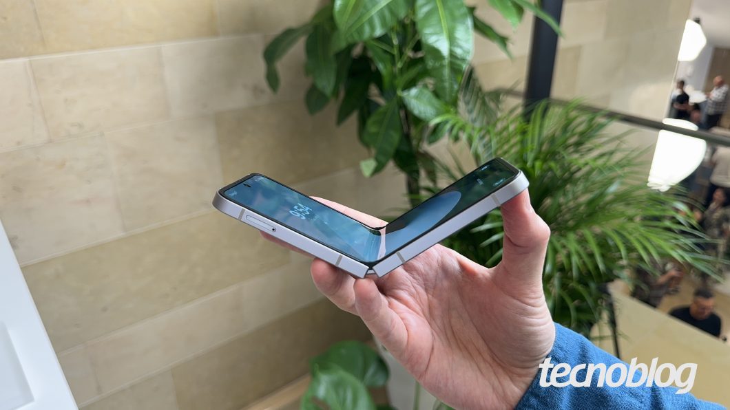 Galaxy Z Flip 6 (Foto: Thássius Veloso/Tecnoblog)