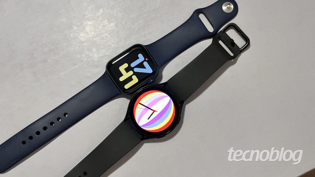 Samsung Galaxy Watch 4 e Apple Watch Series 6 (Imagem: Darlan Helder/Tecnoblog)