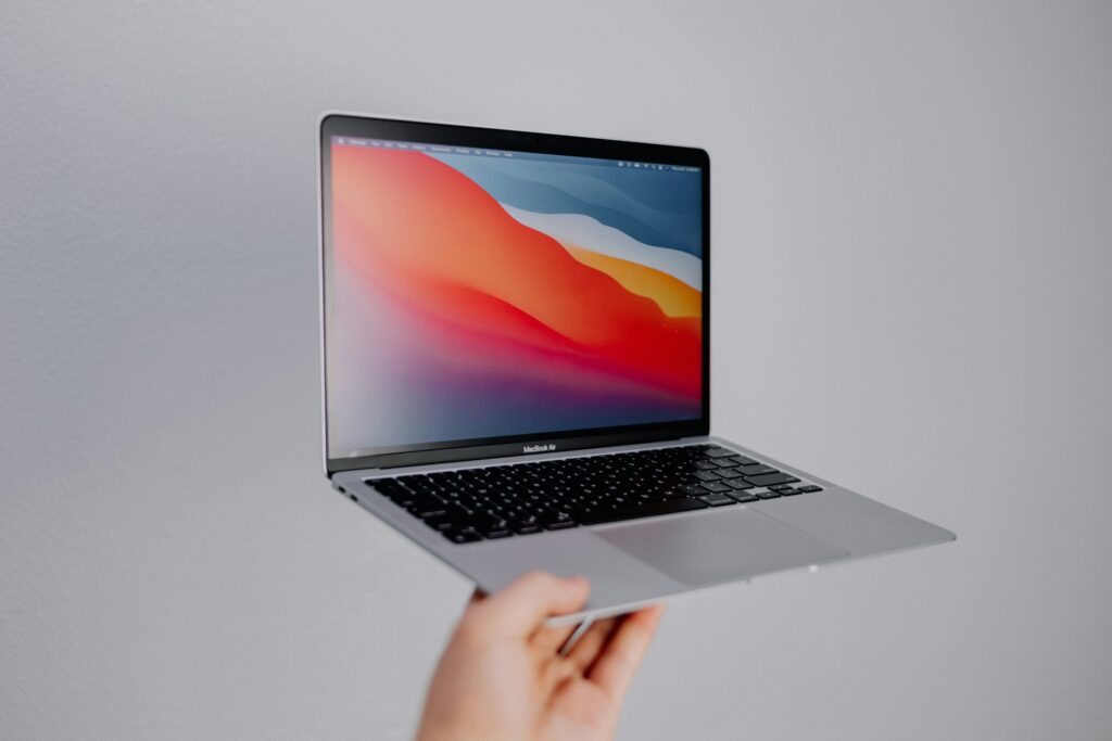 MacBook Air com chip M4 pode suportar até 3 telas ao mesmo tempo