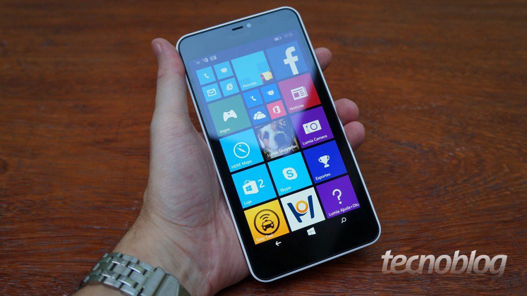 Celular Lumia 640 XL com Windows Phone