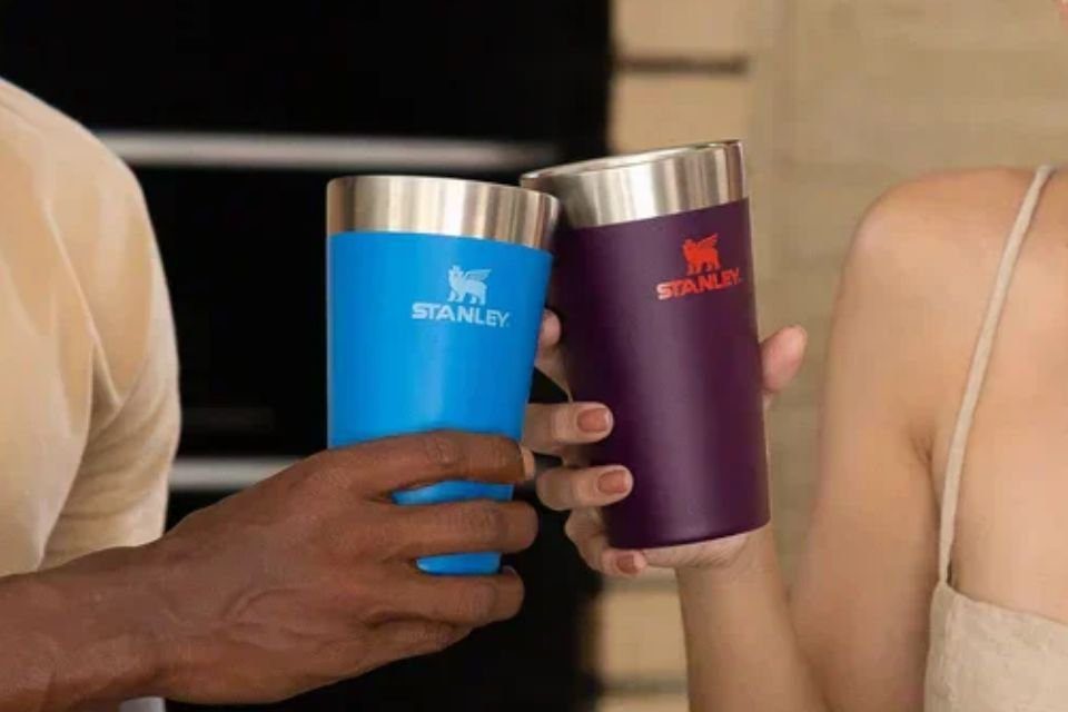 Escolha o seu copo Stanley: 6 modelos em promoção na Amazon