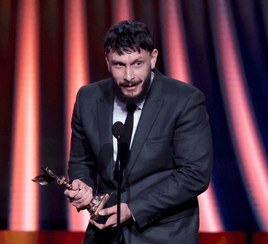 Anora e Bebê Rena vencem Spirit Awards 2025! Confira lista completa de ganhadores