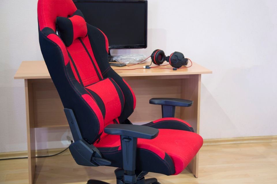 Cadeiras Gamer com desconto no Magazine Luiza; confira opções Thunder, XT Racer, TGT e mais