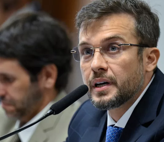 Anatel aprova acompanhamento da migração da Oi, mas desmembra debate sobre data center