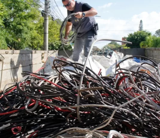 Lei endurece punição para roubo de cabos de telecom e celulares