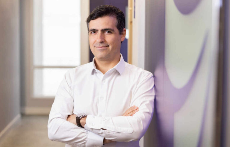 Alares amplia EBITDA, acelera SVAs e vê sinergia acima do previsto com Ipnet