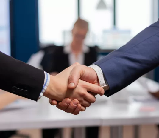 Vivo compra fatia remanescente e passa a deter 100% da FiBrasil