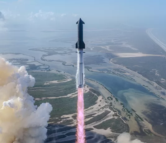 Starship enfrenta falhas, mas realiza voo de testes bem-sucedido