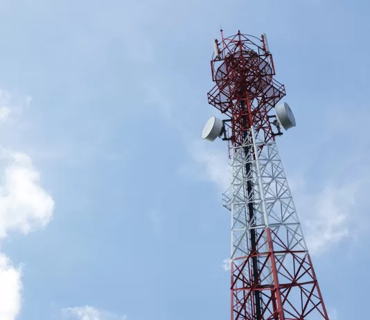 RJ tem quase 60 torres de telefonia 'sequestradas' pelo crime