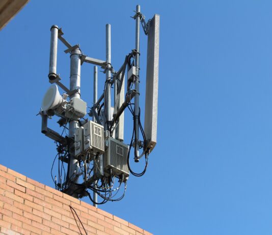 TelComp defende telecom como estrutura crítica no espaço urbano