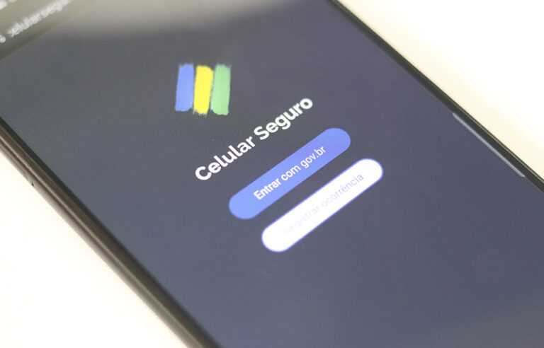 Governo transforma Celular Seguro em política permanente