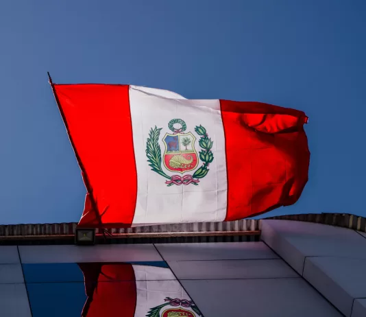 América Móvil, dona da Claro, vai adquirir a WOW Peru