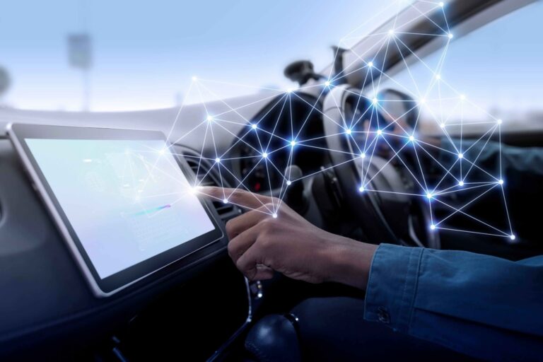 Como o 5G está redefinindo a experiência dentro dos carros e o que as montadoras precisam fazer para acompanhar