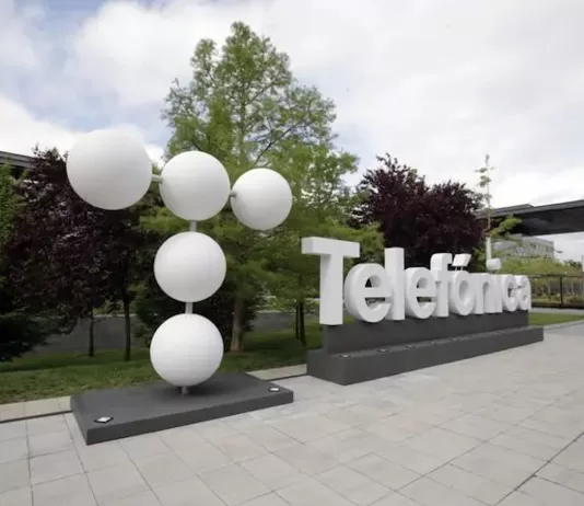 Telefónica cresce e revisa projeções apoiada por Brasil e Espanha