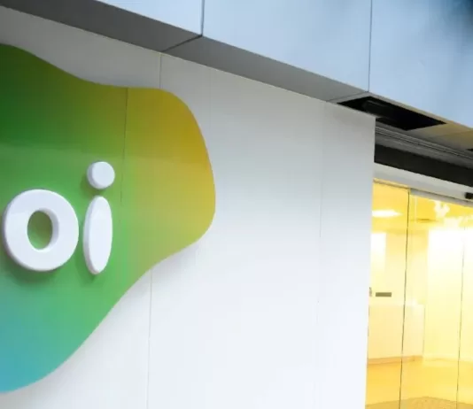 Sindicatos negociam condições de demissões na Oi