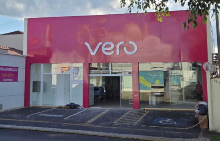 Vero amplia base móvel em 65,8% e chega a 367 mil clientes