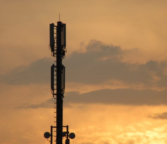 Futuro do 850 MHz é uma questão de legislação, avalia auditor do TCU